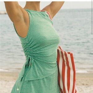Lisa says gah ! Erin tank in green